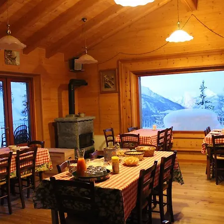 Guest house Rifugio Zoia 3*