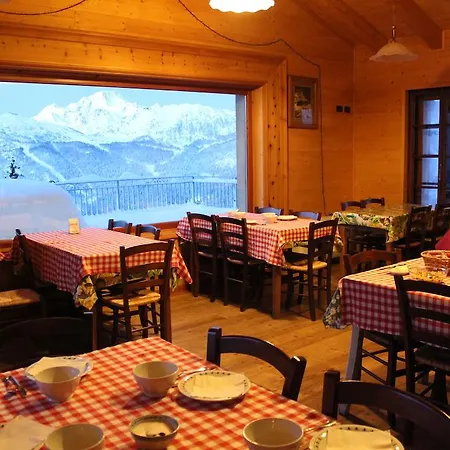 Guest house Rifugio Zoia 3*